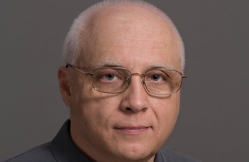 Dr. Csüllög Gábor